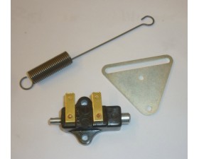 BRZDOVÝ SPÍNAČ  - ZADNÍ BRZDY S PRUŽINOU - ORIG. PAL  (BEZ ŠROUBŮ)